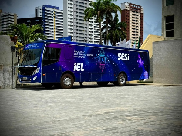 Unidade Móvel de Inteligência Artificial do Sistema FIERN leva a Brejinho e Jundiá formação gratuita